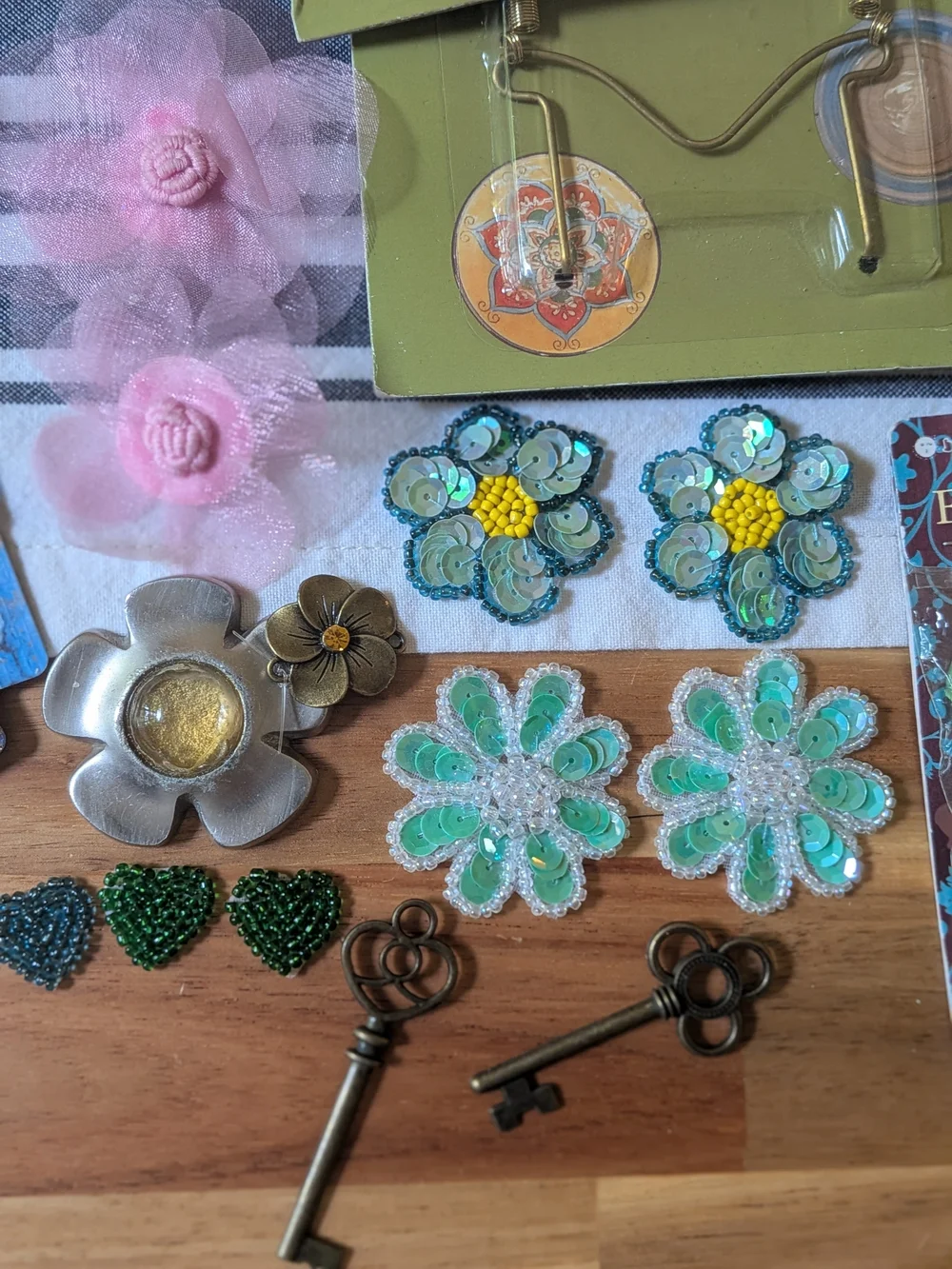 Reseller Give Aways Or Mystery Lot: Vintage Brass, Brighton, Pier 1, More!